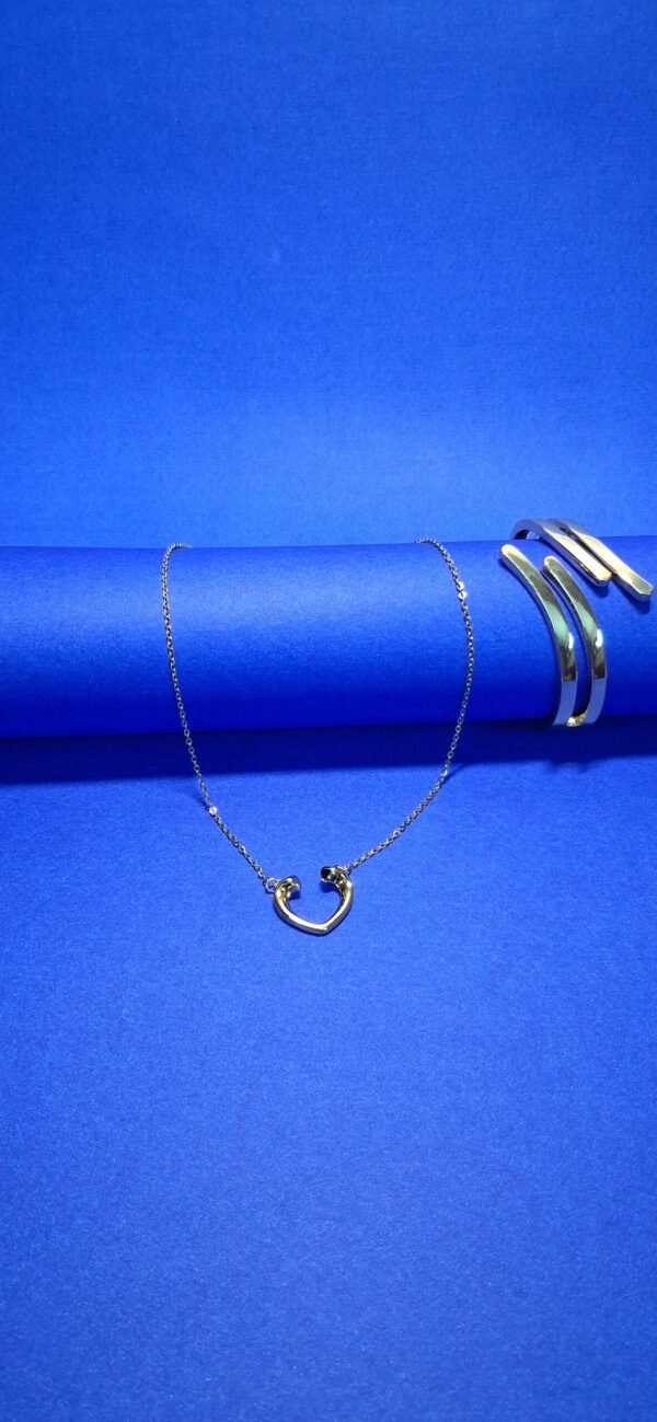 Gold heart Shape Chain Necklace - Image 4
