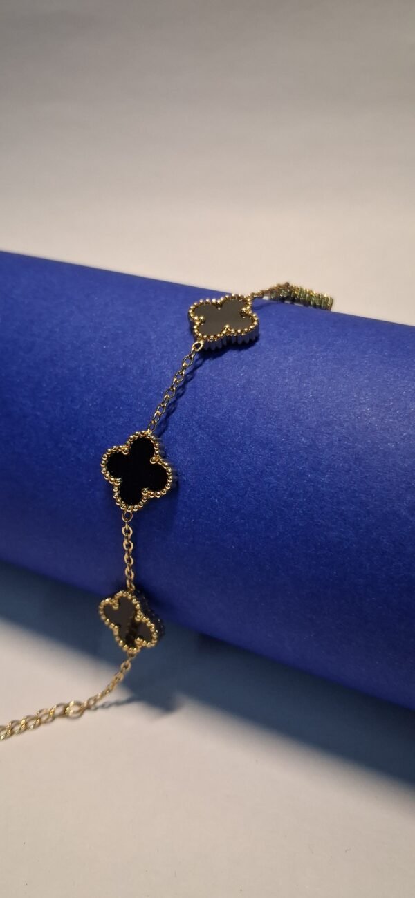 Elegant Clover Bracelet