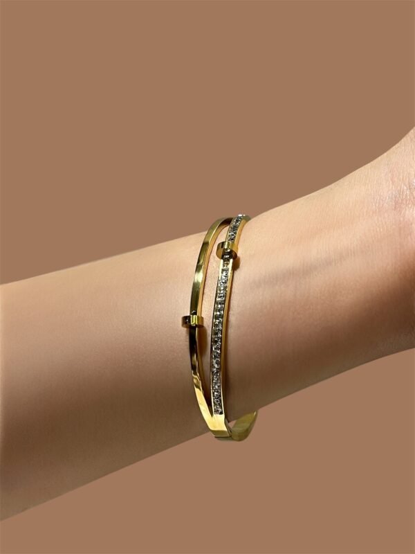 Elegant Zircon cuff bracelet