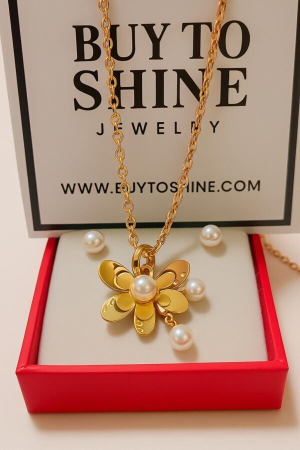 Gold Flower Pendant Necklace